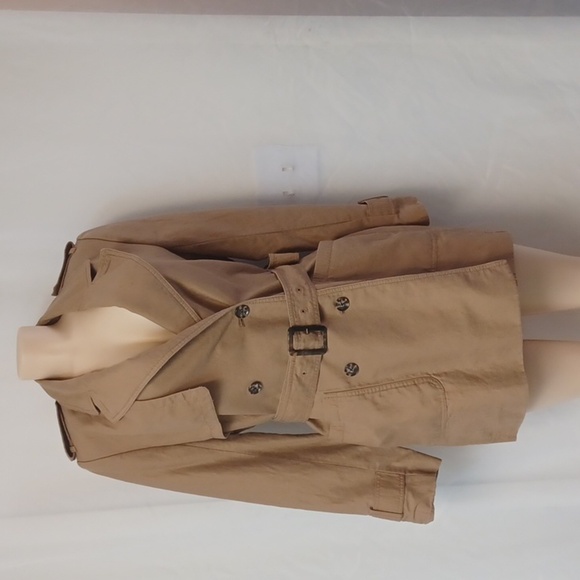 Banana Republic Jackets & Blazers - BANANA REPUBLIC pretty And Elegant Size S. Tan Trench Coat with Belt
